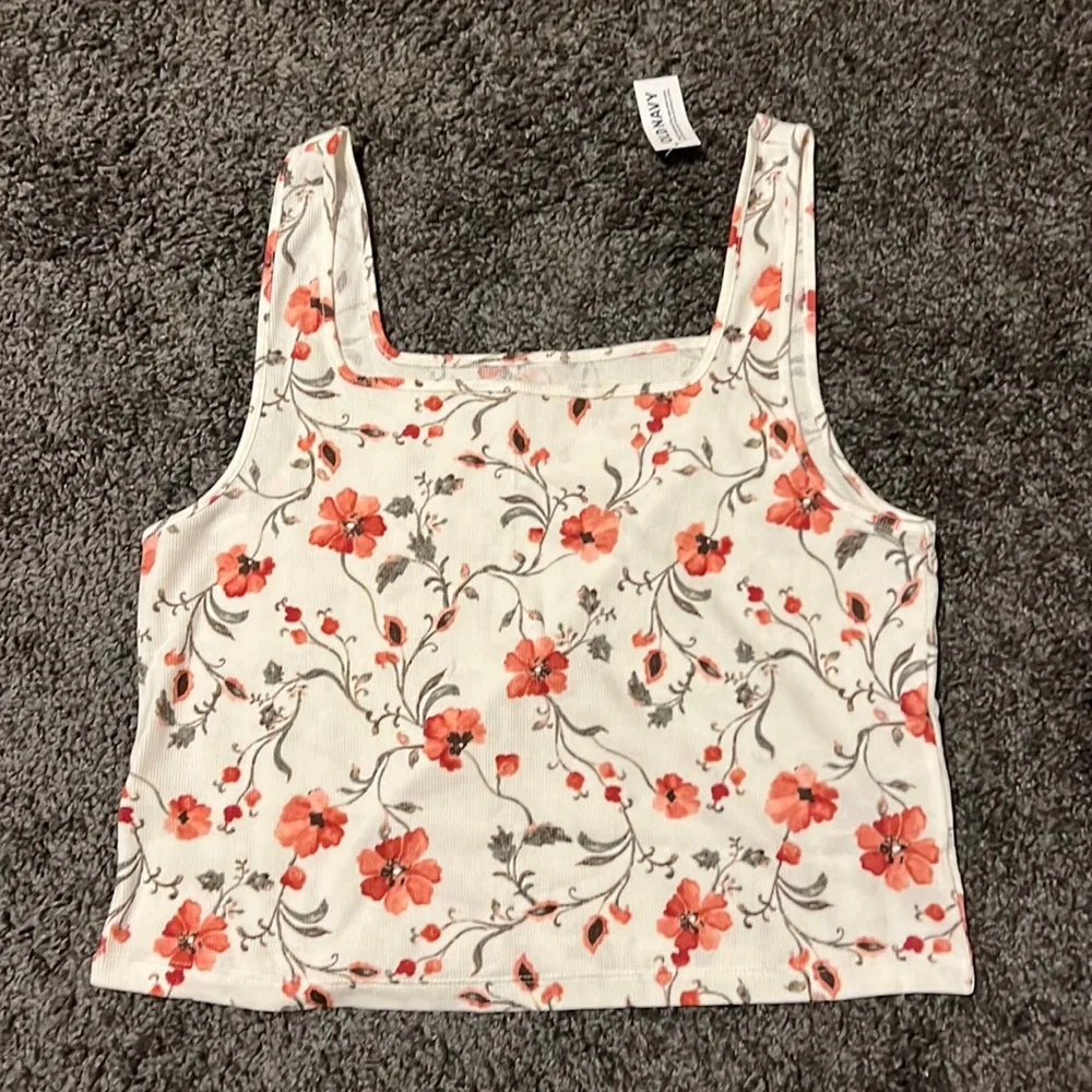 NWT Cropped Rib Tank - Picture 1 of 3